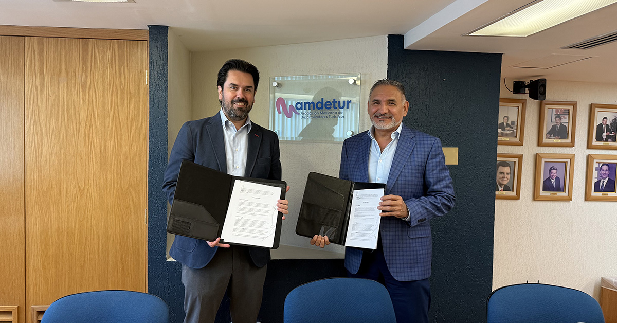 Firma convenio AMAR – AMDETUR AMDETUR y AMAR firman convenio para impulsar el turismo de retiro activo y la economía de la longevidad en México.
